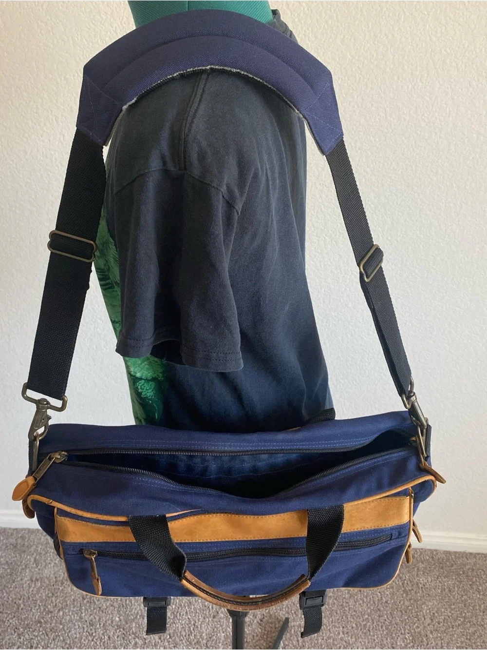 Vintage L.L. Bean messenger shoulder bag